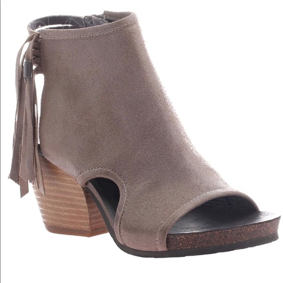 OTBT Shoes - OTBT free spirit fringe open toe bootie wedge 8